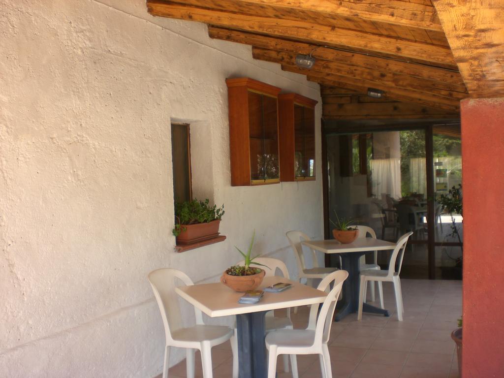 Hotel Turismo Rurale Montitundu Portisco Exterior foto